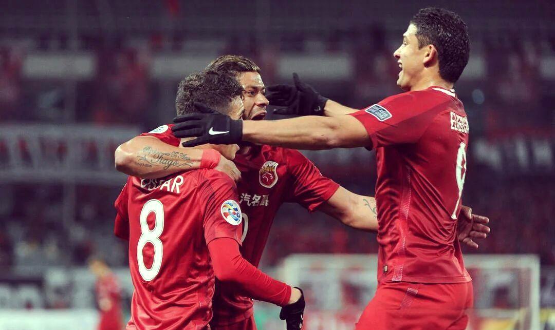 亚冠赛前走向成谜，上海海港遗憾出局，球迷炸锅，赛季目标并未改变的简单介绍